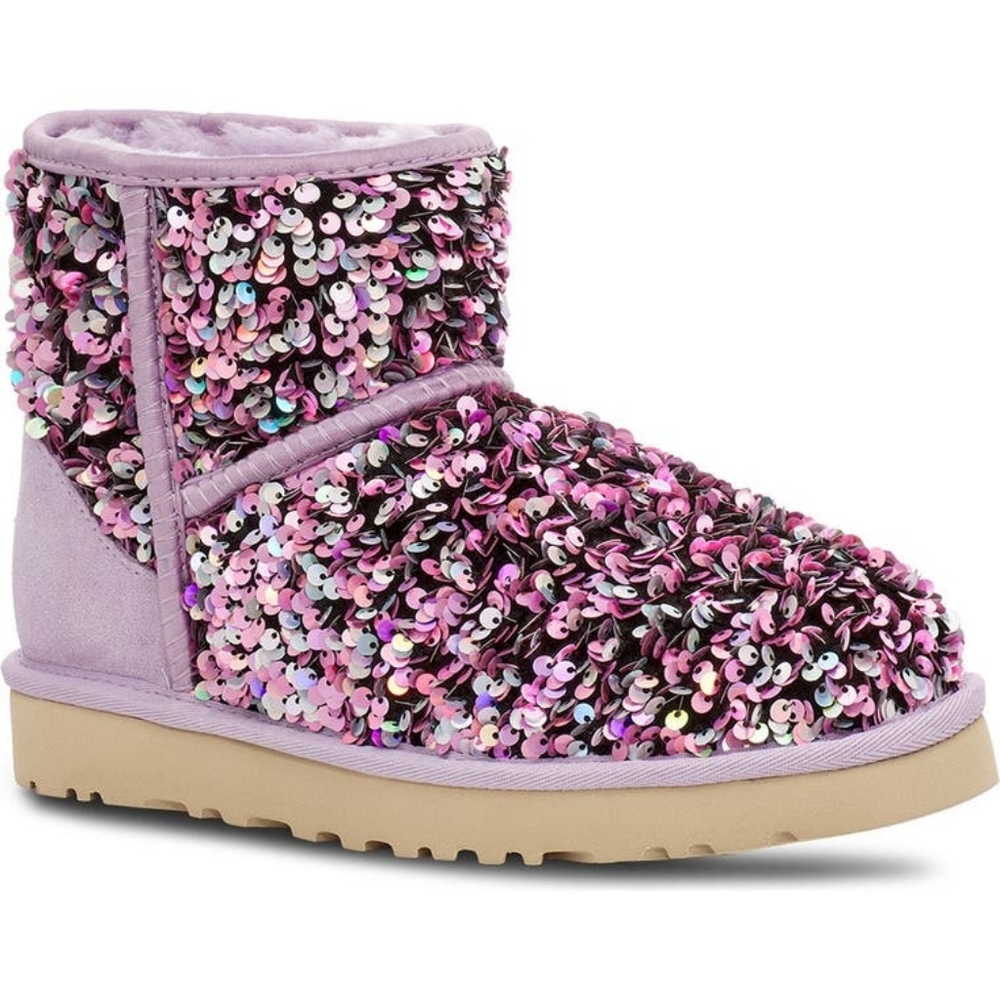 NIB UGG Classic Mini Boots